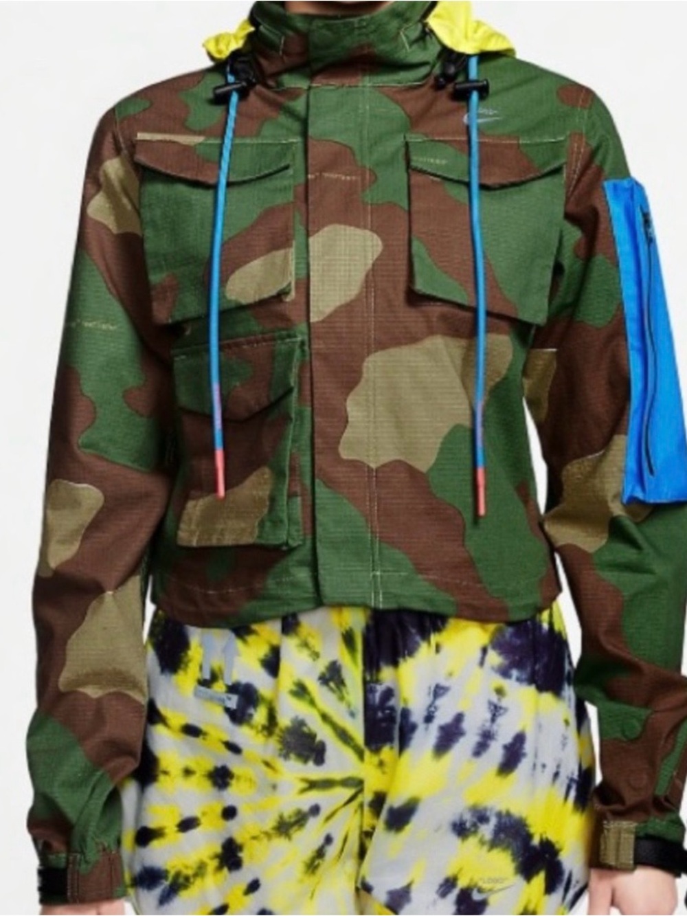 OFF WHITE X NIKE Camo Hooded Cropped Jacket in Green/Brown